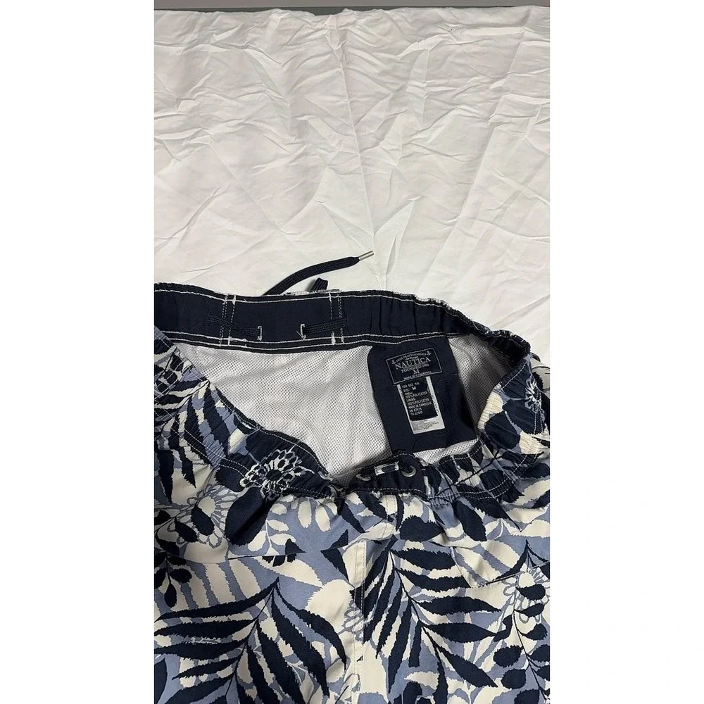 Nautica Mens Blue Floral Print Swim Trunks Size Medium Tropical Beach Shorts